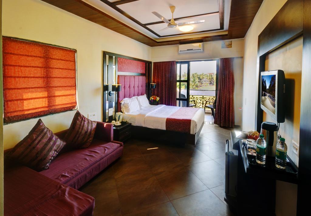 Resort De Crossroads 卡兰古特 外观 照片