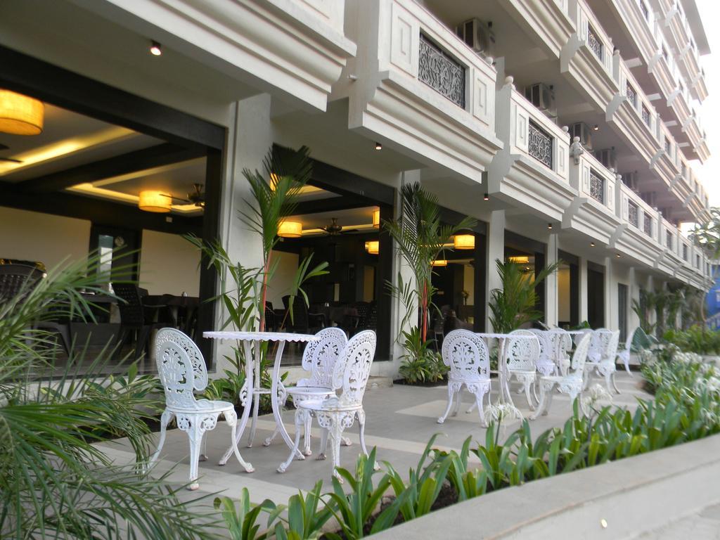 Resort De Crossroads 卡兰古特 外观 照片