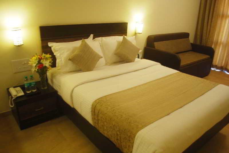 Resort De Crossroads 卡兰古特 外观 照片