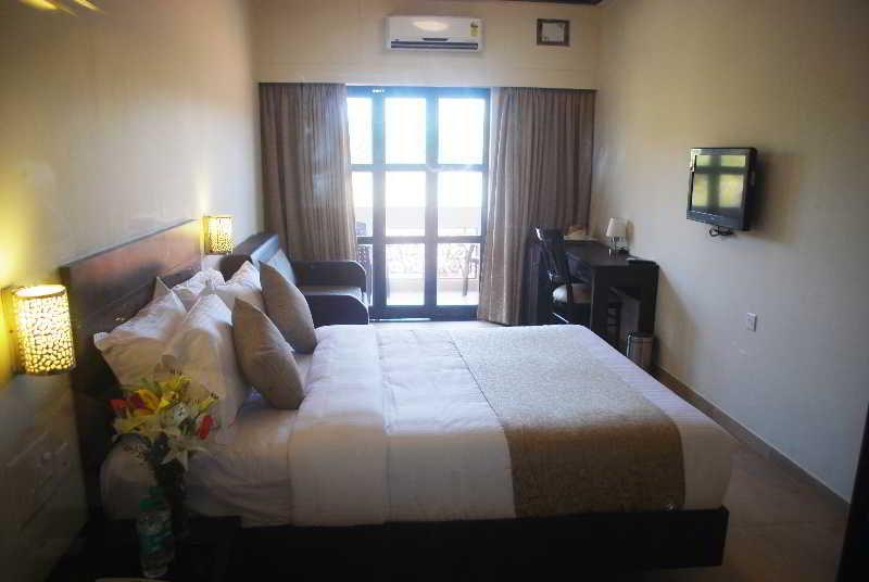 Resort De Crossroads 卡兰古特 外观 照片