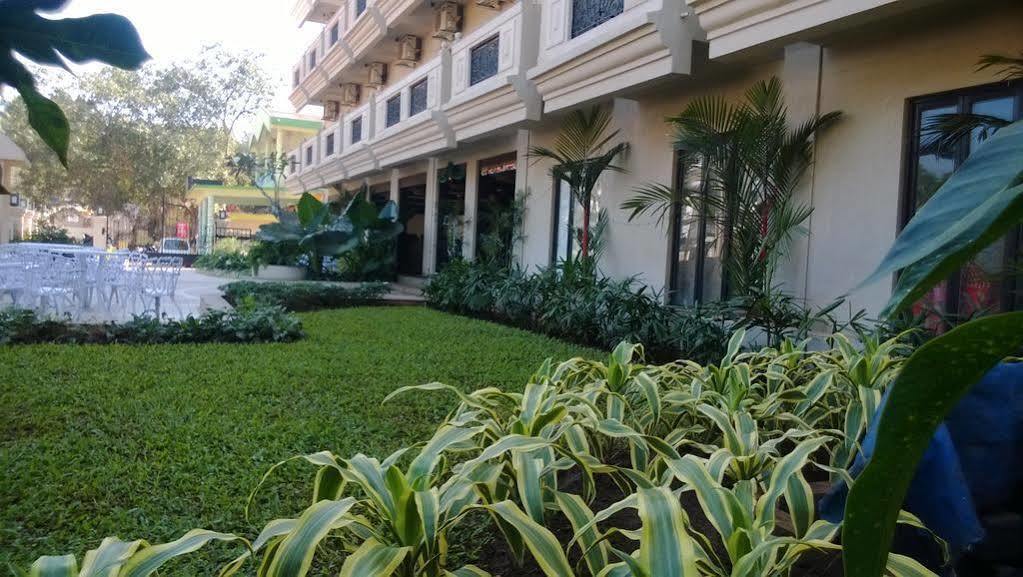 Resort De Crossroads 卡兰古特 外观 照片